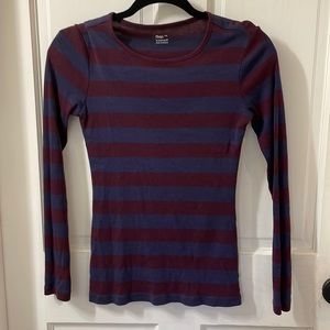 Gap long sleeve tee